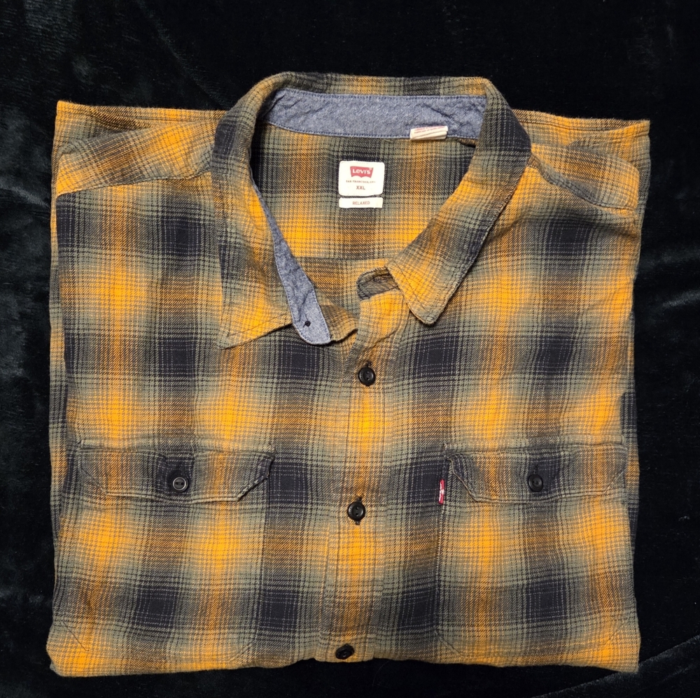 Levi's Men's Casual Plaid Shirt in Yellow and Black